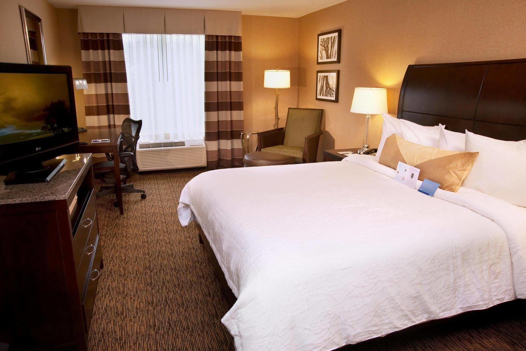 Hilton Garden Inn St. Louis Airport Berkeley Oda fotoğraf